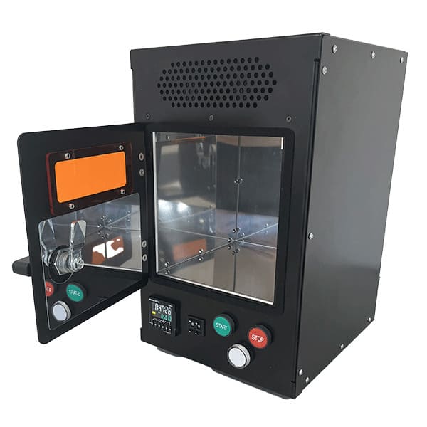 UV CHAMBER : Sistema LED UV Plug and Play completamente seguro y fácil de usar. Ideal para procesos semiautomatizados.